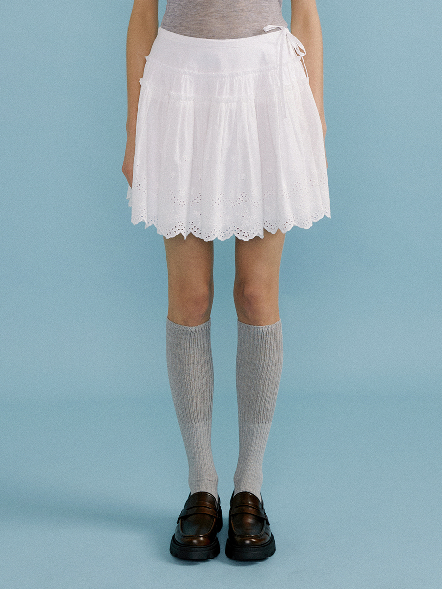 2nd_[Basic Length] Flower Embroidery Ruffle Skirt (White)